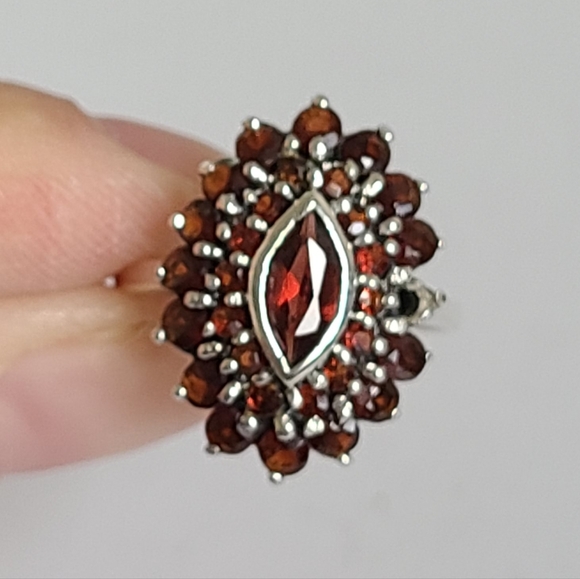 Vintage Boho Sterling Silver Red Garnet Marquis Flower Crystal Cluster Ring - Picture 5 of 13